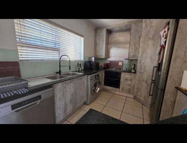 2 BEDROOM TOWNHOUSE FOR SALE IN BARDENE